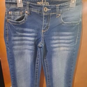 REIGN JEANS